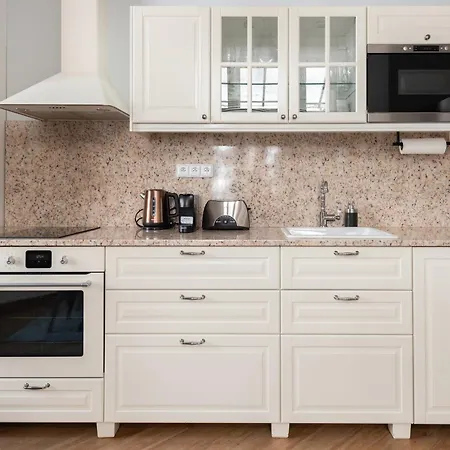 Spacious 2br With Terrace & Ac In Old Town By Easybnb Premium