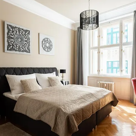 Spacious 2br With Terrace & Ac In Old Town By Easybnb Premium Apartament