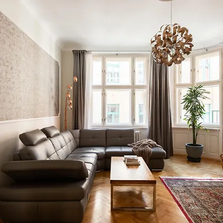 Spacious 2br With Terrace & Ac In Old Town By Easybnb Premium شقة *